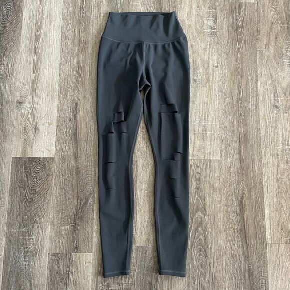 ALO Yoga Pants - ALO Yoga Women's 7/8 High-Waist Ripped Warrior Legging Grey - Size: Small